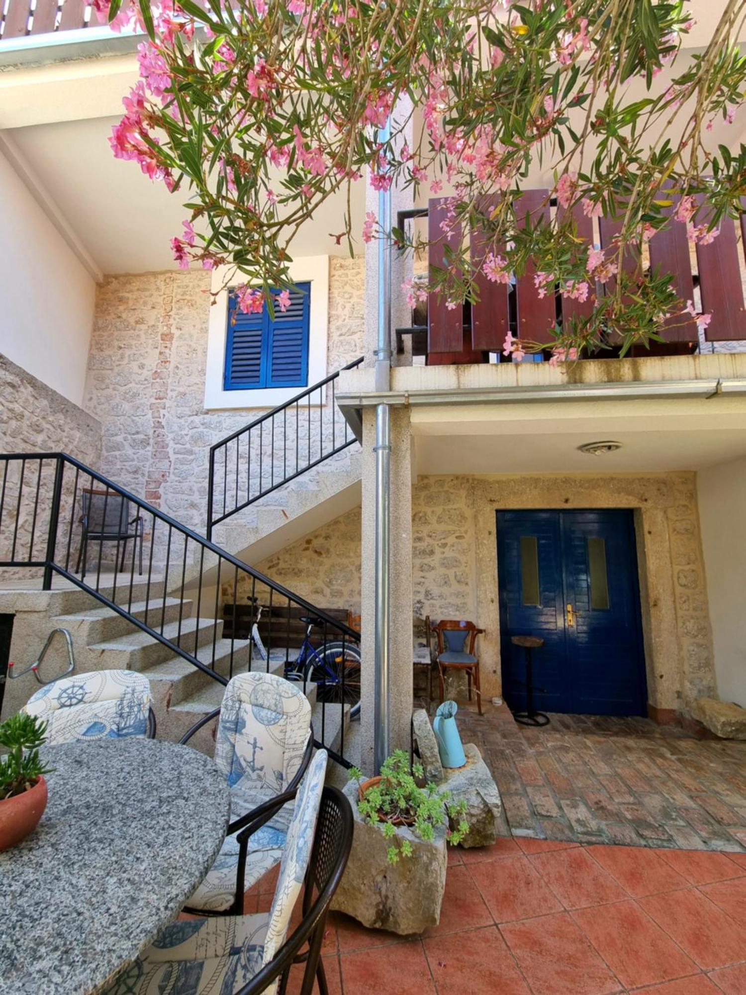 Apartments Skoljka イェゼラ エクステリア 写真