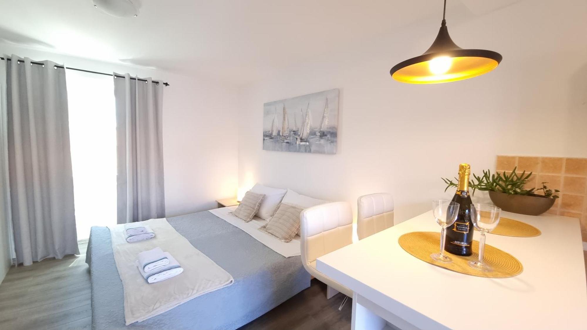 Apartments Skoljka イェゼラ エクステリア 写真